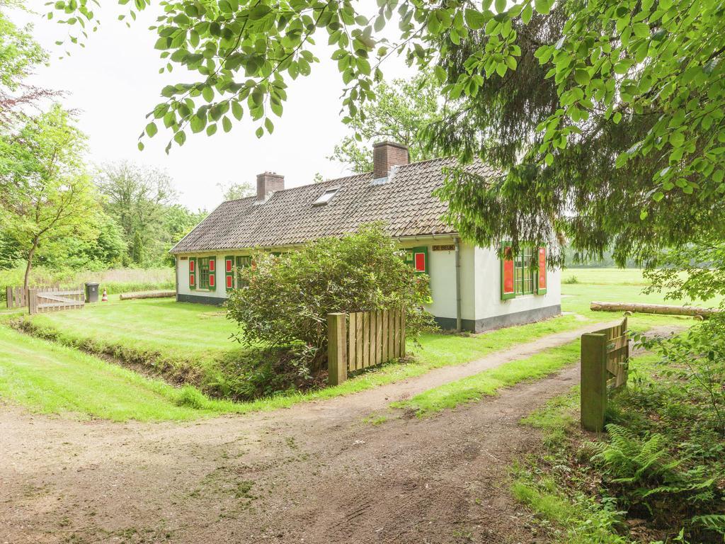 Cozy Holiday Home Near Forest In Баарн Екстериор снимка